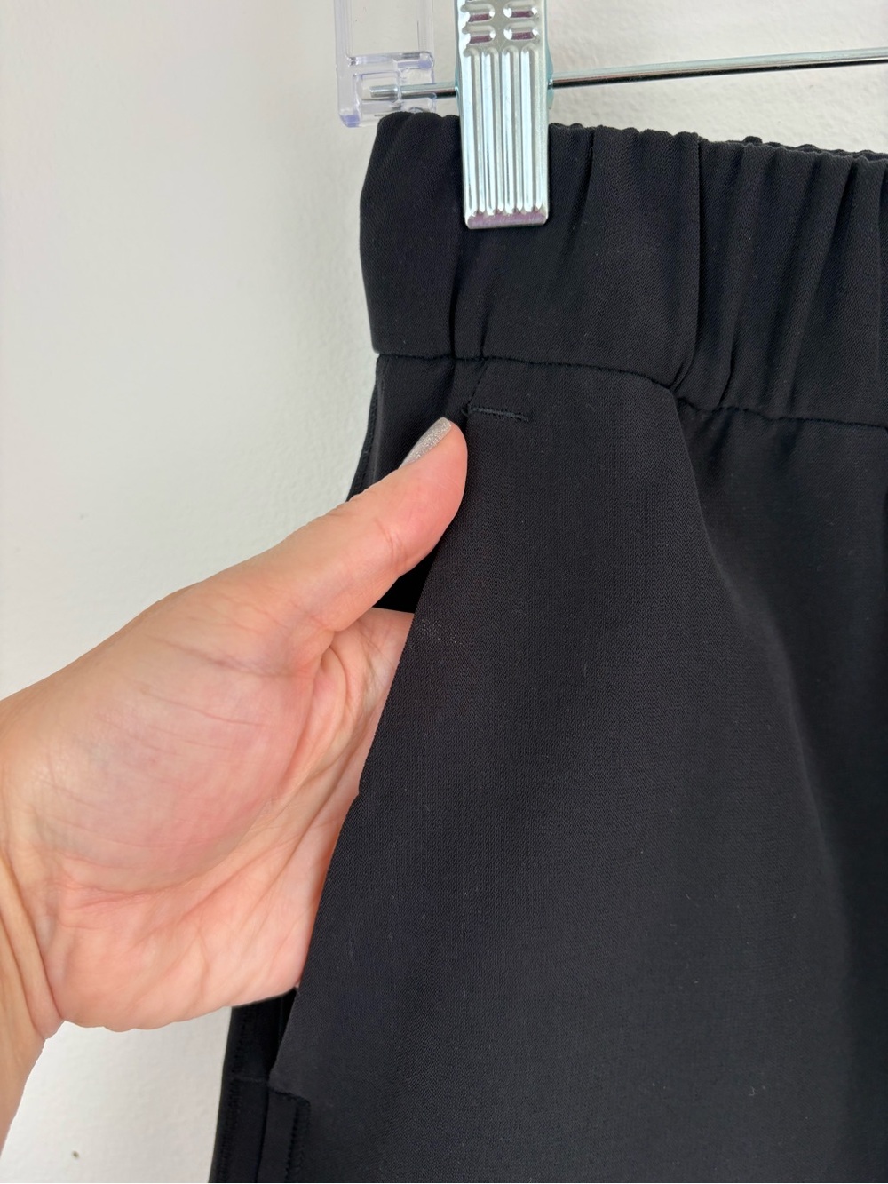Lululemon On The Fly Black Skirt Like New Size 6 RN 106259 Sporty Chic Gorpcore - Picture 7 of 10